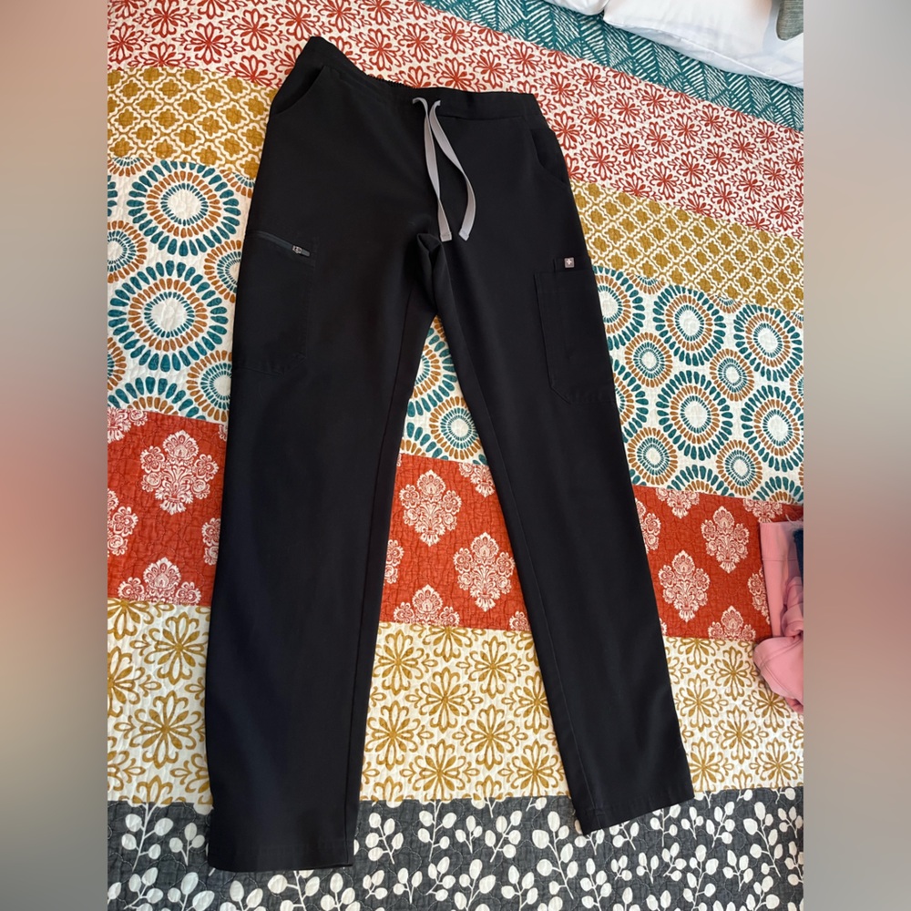 FIGS Yola Technical Collection Women’s Scrub Pants